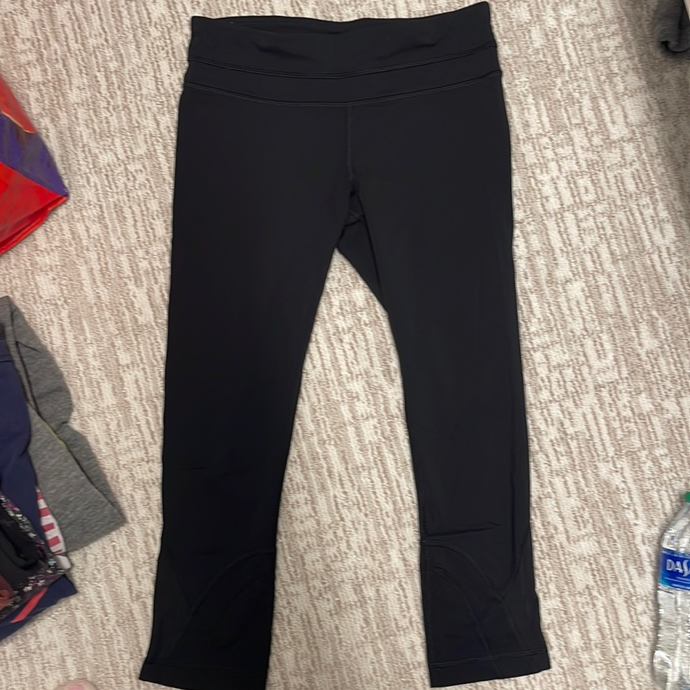 Lululemon “run to inspire” black legging size 6
